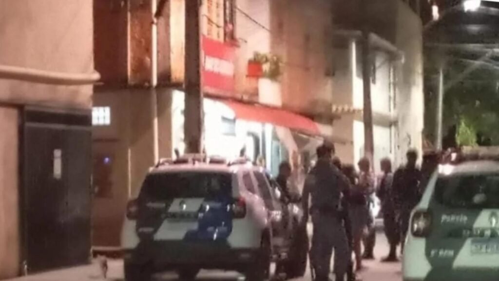 Polícia Militar é recebida por pedradas e garrafadas durante ocorrência em Colatina