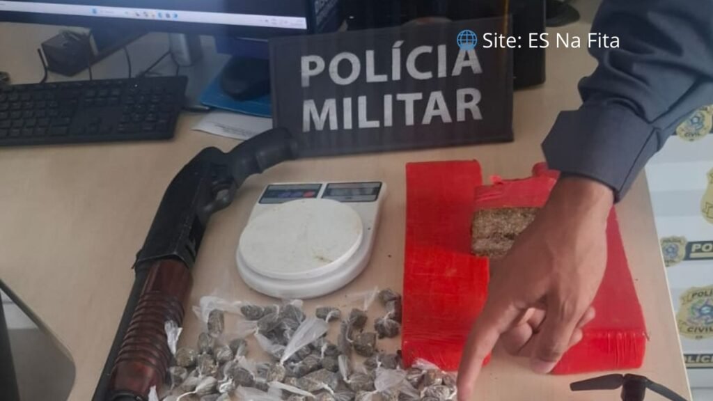 Indivíduo com drogas é visto pela Polícia Militar e foge deixando materiais ilícitos no local