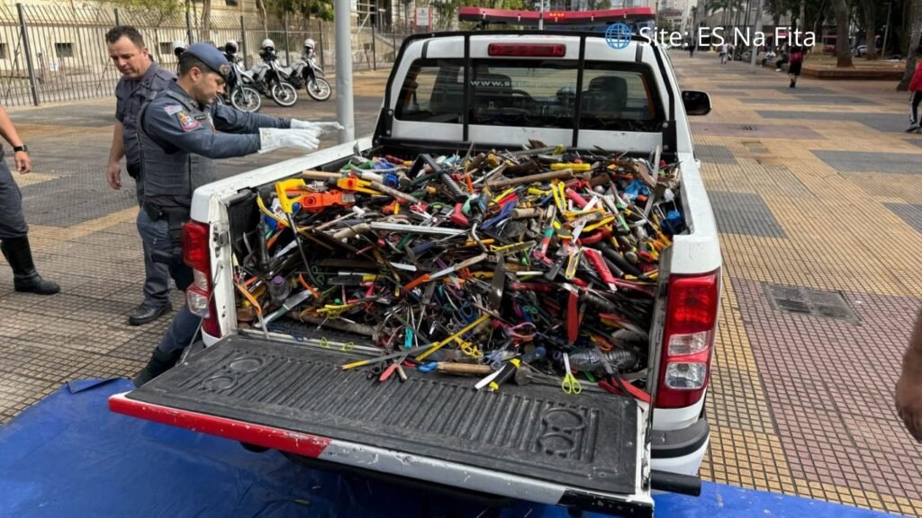 PM retira das ruas mais de 9 mil facas e outras armas brancas no centro de São Paulo