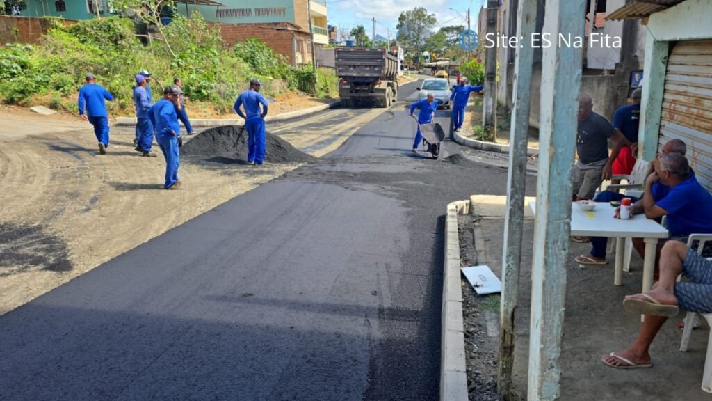 Secretaria de Serviços faz ação de limpeza, instalação de meio-fio e recapeamento asfáltico no município de Cariacica