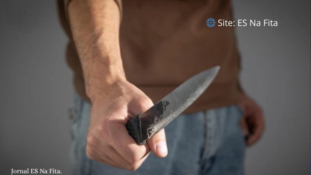 Homem é ferido a facadas por ex-marido da namorada em Vila Velha