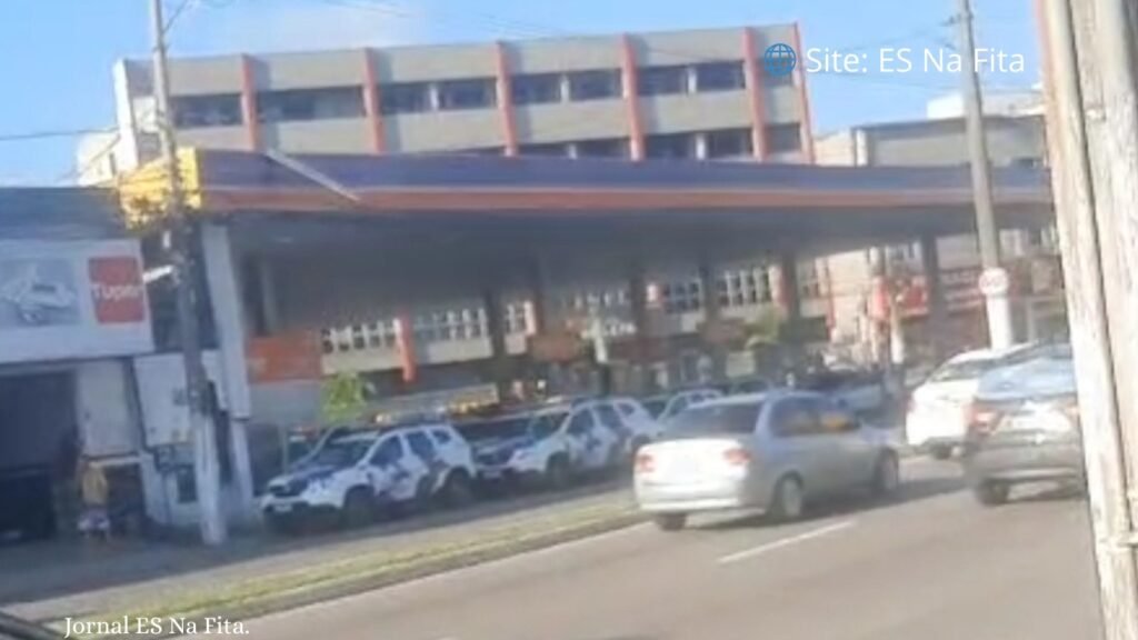 Mulher é presa em posto de gasolina na Lindenberg com drogas no sutiã