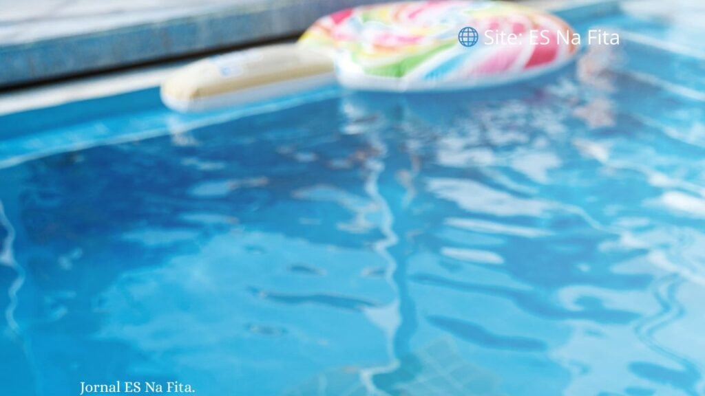 Criança de três anos morre após se afogar em piscina de parque aquático em Guriri