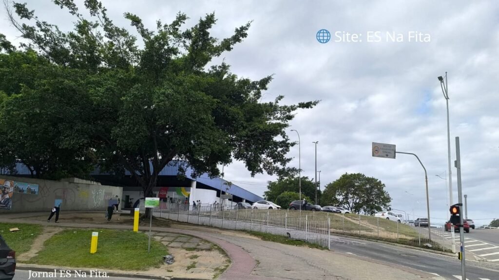 Policial tem arma roubada após desmaiar na Avenida Norte-Sul, na Serra.