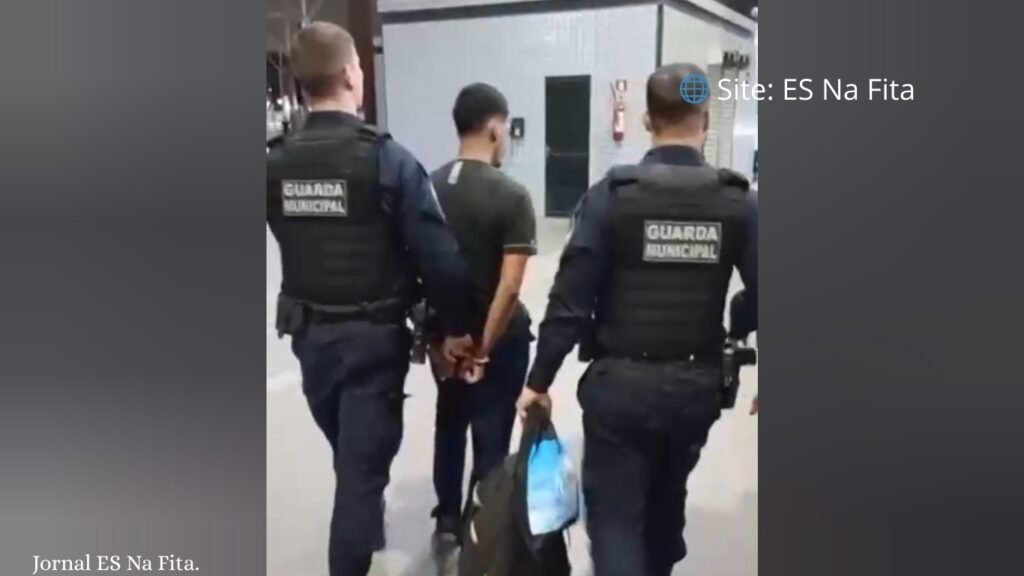 Foragido por assassinato a facadas no RJ é capturado na Rodoviária de Vitória.