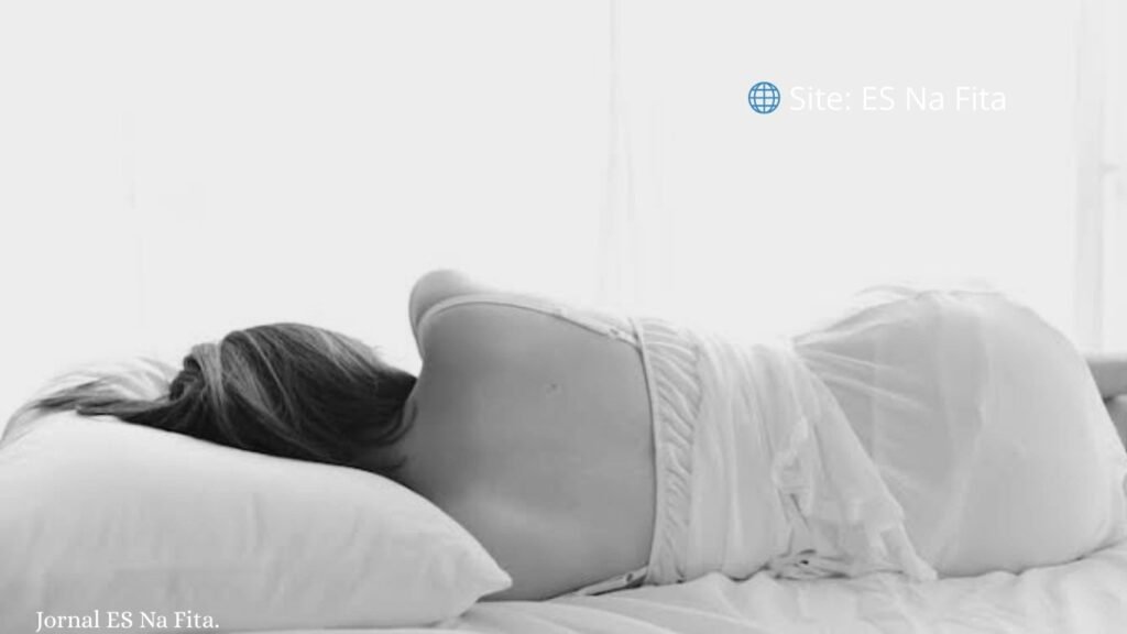 Mulher é estuprada após criminoso invadir residência pelo telhado em Jerônimo Monteiro Homem invade casa pelo telhado e estupra mulher em Jerônimo Monteiro.