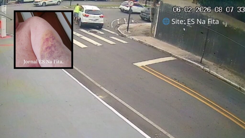 Vídeo: dentista é indiciado após agredir idoso com série de socos durante briga de trânsito em Vitória Dentista é indiciado por agredir idoso durante discussão de trânsito em Vitória.