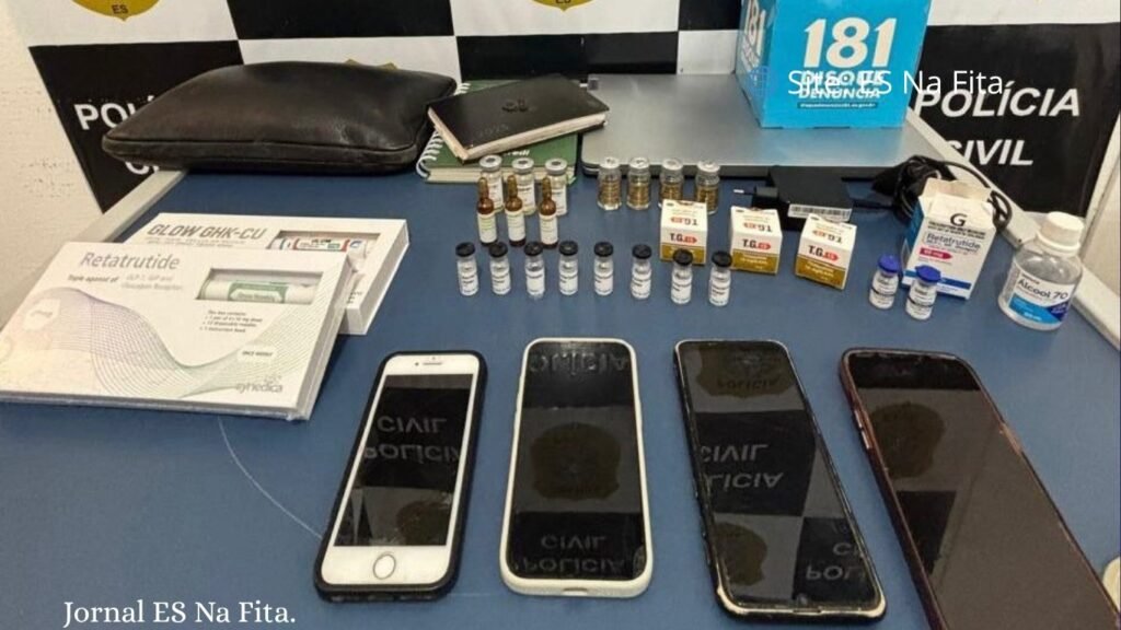 Polícia Civil prende casal suspeito de vender ilegalmente medicamentos para emagrecimento no Sul do ES Casal é suspeito de vender canetas emagrecedoras ilegalmente em Cachoeiro de Itapemirim.