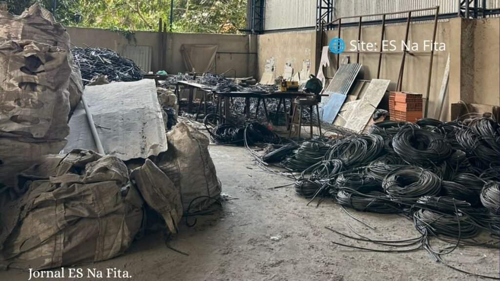 Cinco toneladas de cabos de cobre furtados em MG são recuperados em Marilândia.