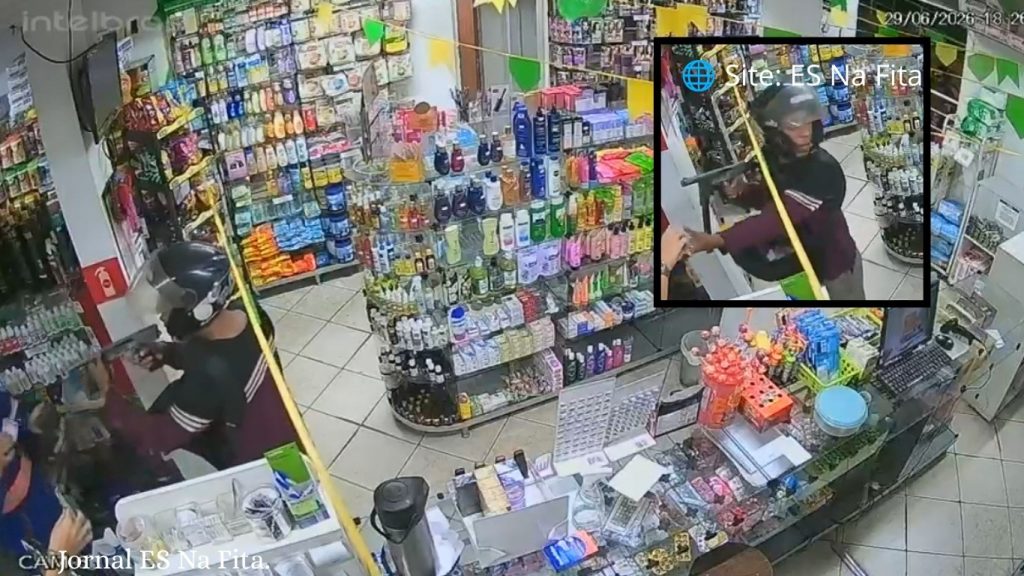 Criminoso com submetralhadora caseira assalta farmácia e rende clientes na Serra.