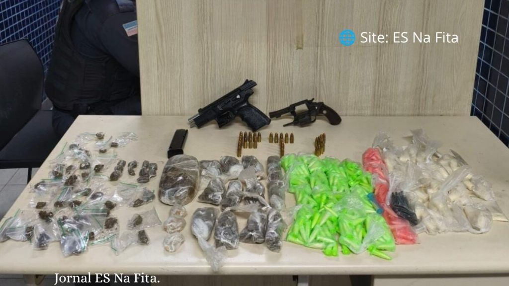 Polícia Militar apreende drogas e armas durante patrulhamento em Vila Velha PM apreende drogas em Vila Velha.