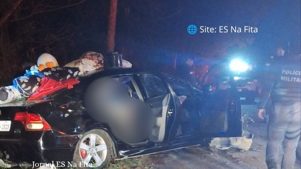 Motorista morre em acidente entre carro e retroescavadeira em Aracruz.