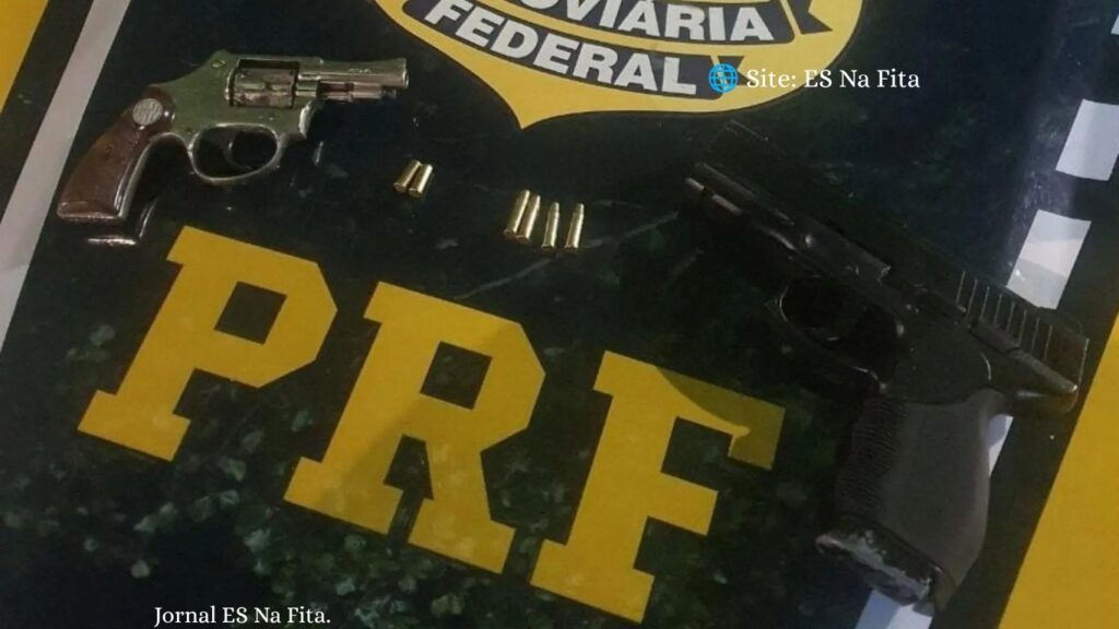 Motociclista atira contra agentes da PRF, entra em luta com policial e foge para mata em Itapemirim Motociclista atira contra PRF, luta com policial e foge para mata no Sul do ES.