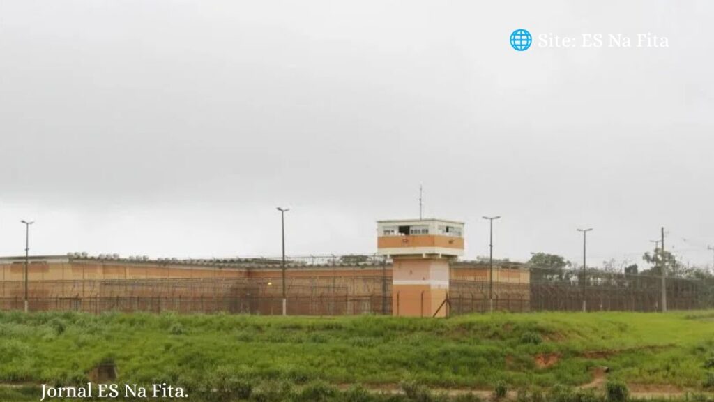 Detento é morto após desentendimento com outro preso em penitenciária de Vila Velha Detento é morto com "mata-leão" em presídio de Vila Velha.