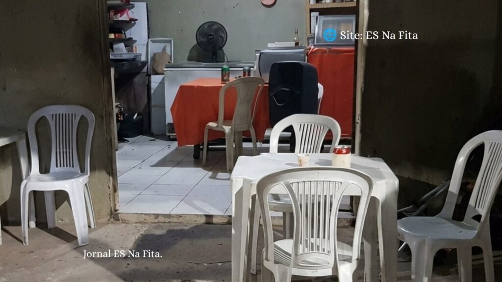 Homem é morto a tiros dentro de bar e suspeito foge na Serra.