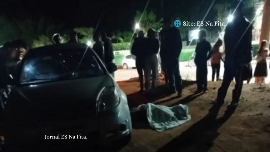 Dupla de motocicleta mata homem e deixa mulher ferida dentro de carro em Afonso Cláudio Ataque a tiros contra carro mata homem e deixa mulher ferida no ES.