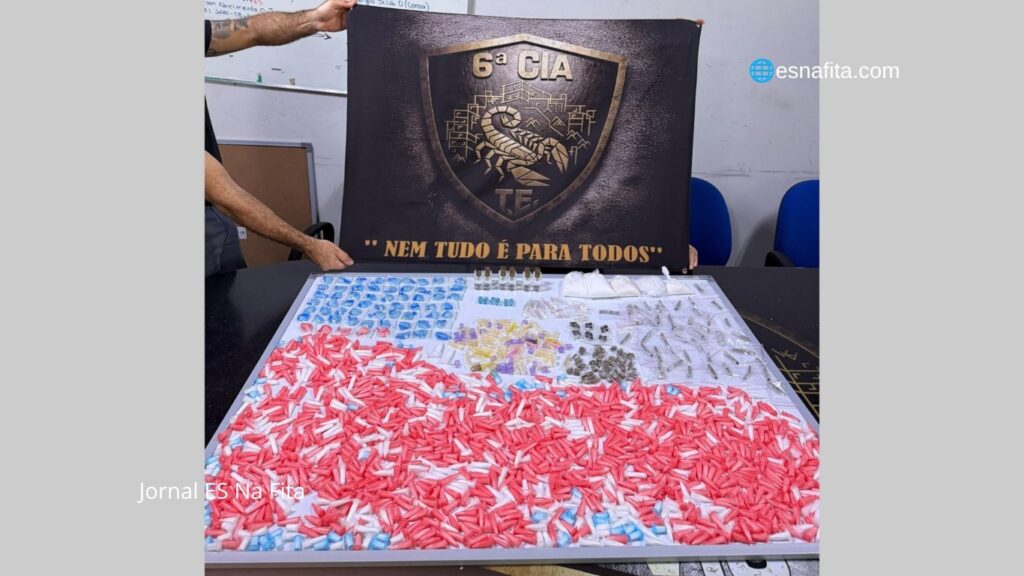 PMES apreende mais de 1,2 mil pinos de cocaína e outros entorpecentes no bairro Bonfim, em Vitória.